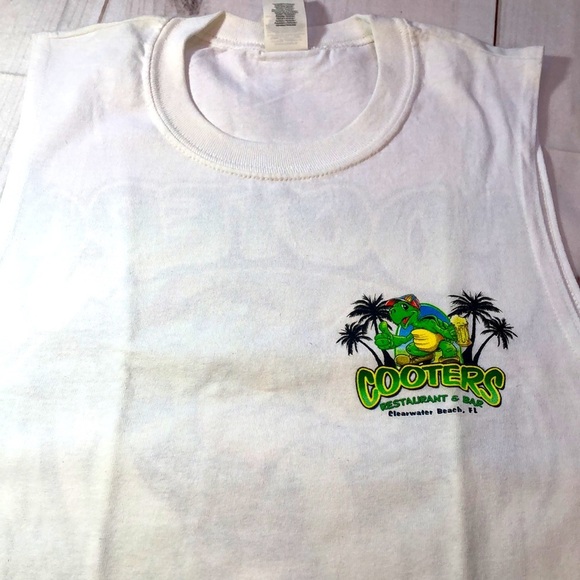 NEW GILDAN ULTRA COTTON GRAPHIC WHITE SLEEVELESS SHIRT 100% COTTON COOTERS SMALL - Picture 2 of 11